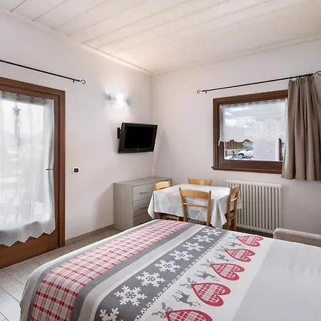 Arcobaleno Viola Appartement