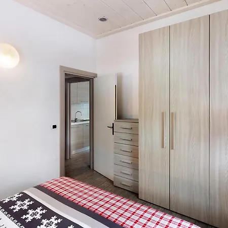 Arcobaleno Viola Apartman *